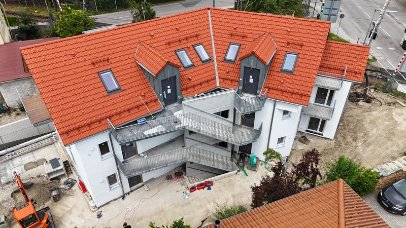 Erstbezug Dachgeschosswohnung, 89qm, in Schäftlarn, nahe S-Bahn, inkl. TG-Stellplatz  (WG möglich)!